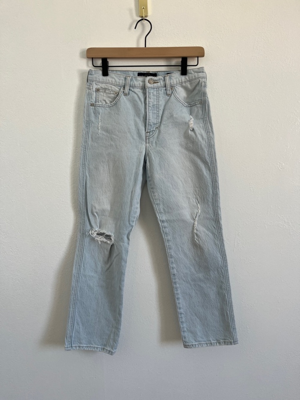 Lucky Brand Light Wash Straight Leg Jeans with Distressed Knees